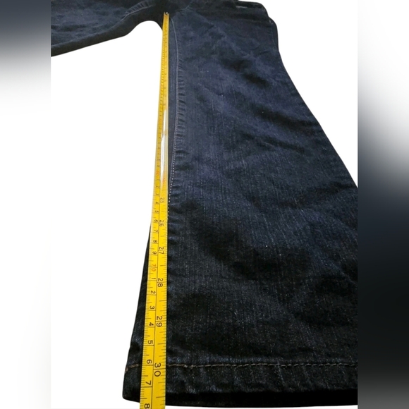 EUC Style & Co Straight Leg Dark Rinse Jeans Size 10 Cotton Polyester Spandex - Picture 4 of 11